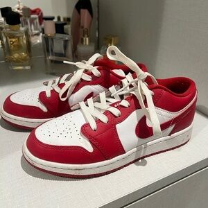 Jordan Athletic Shoes Red and White
